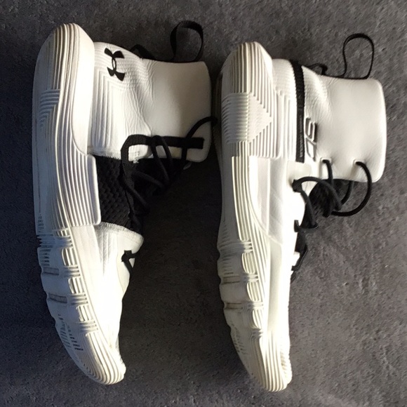 Curry 3zores - Picture 5 of 6